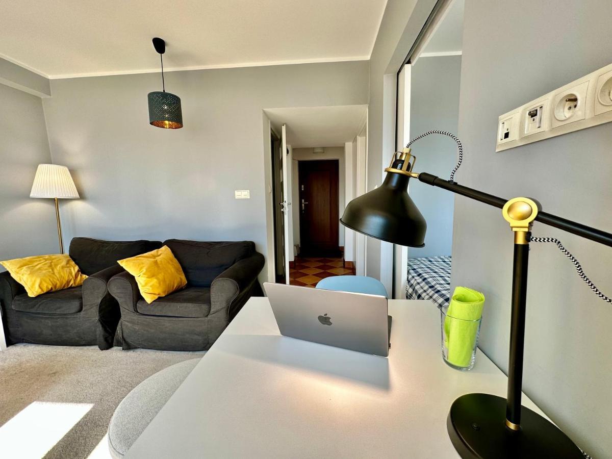 شقة Gold 2 King Size Bed, Metro X2 Free Wifi, 50'Tv Netflix, Hbo, Appletv+ وارسو المظهر الخارجي الصورة